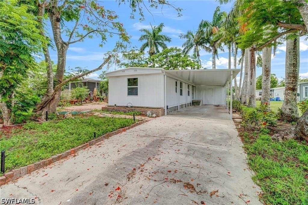 120 Grassy Key Lane - Photo 0