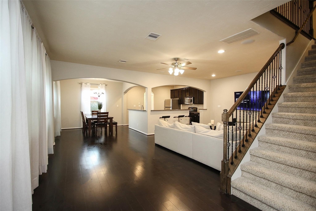 8517 Sunset Loch Drive - Photo 3