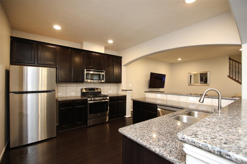 8517 Sunset Loch Drive - Photo 9