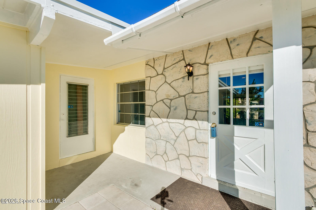 300 Amherst Avenue - Photo 2