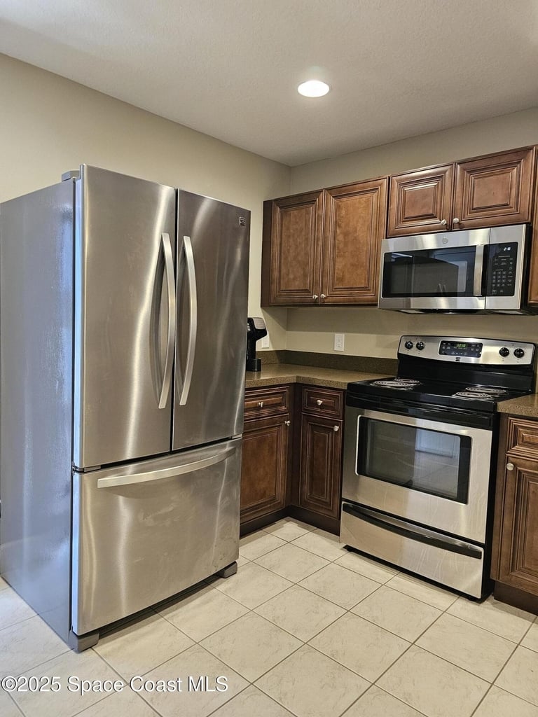 4570 Radiant Way - Photo 5