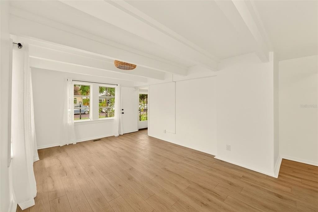 925 16th Avenue N - Photo 4