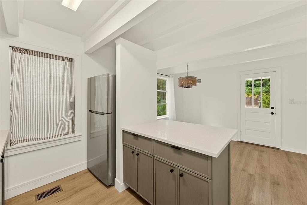 925 16th Avenue N - Photo 11