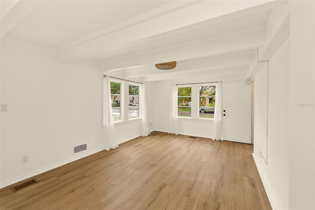 925 16th Avenue N - Photo 3