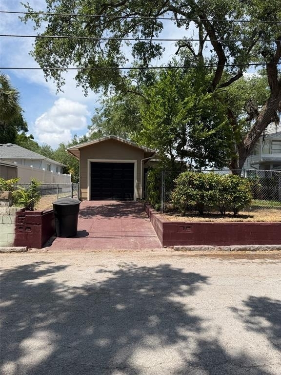 124 20th Avenue N - Photo 14