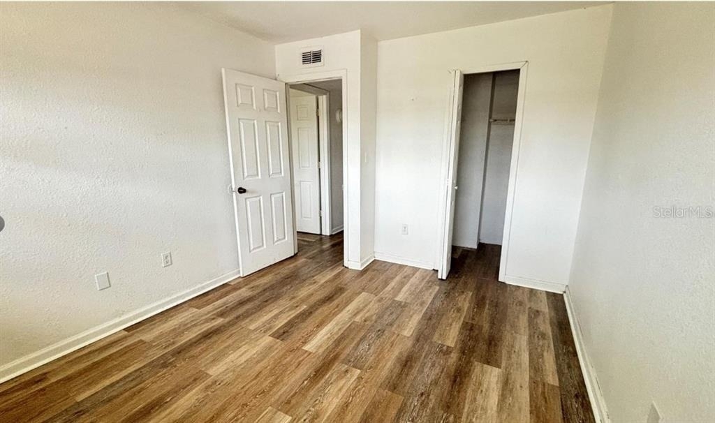 860 Sky Lake Circle - Photo 16