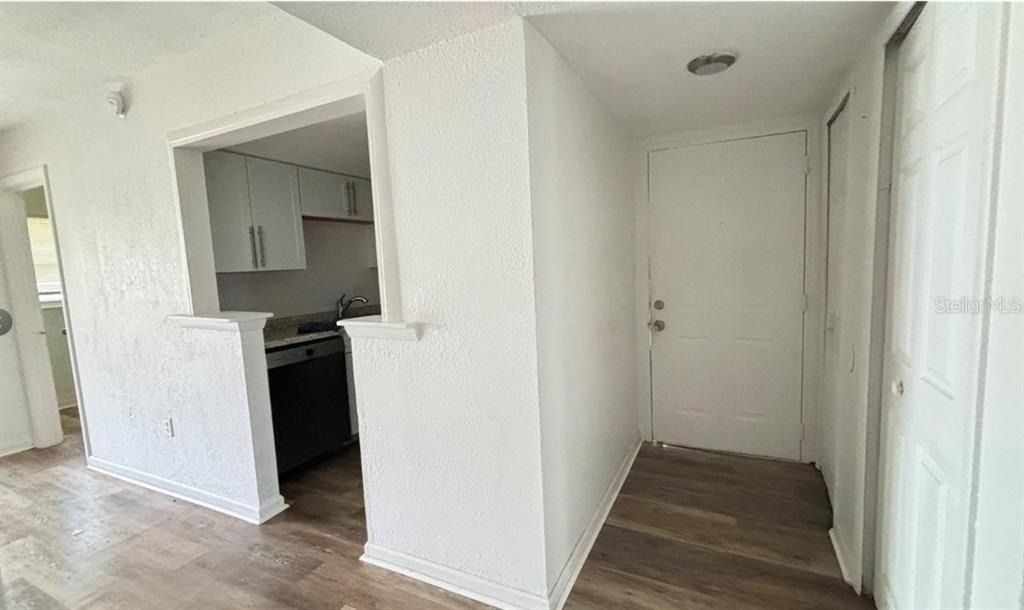 860 Sky Lake Circle - Photo 11