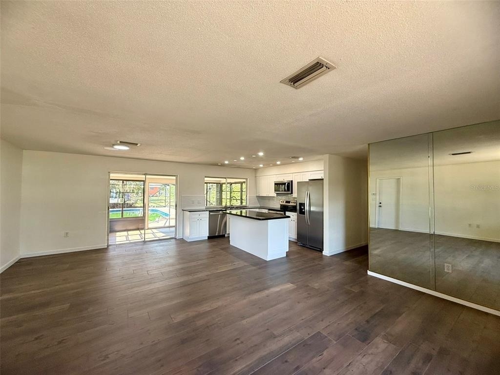 131 Sparrow Avenue - Photo 9