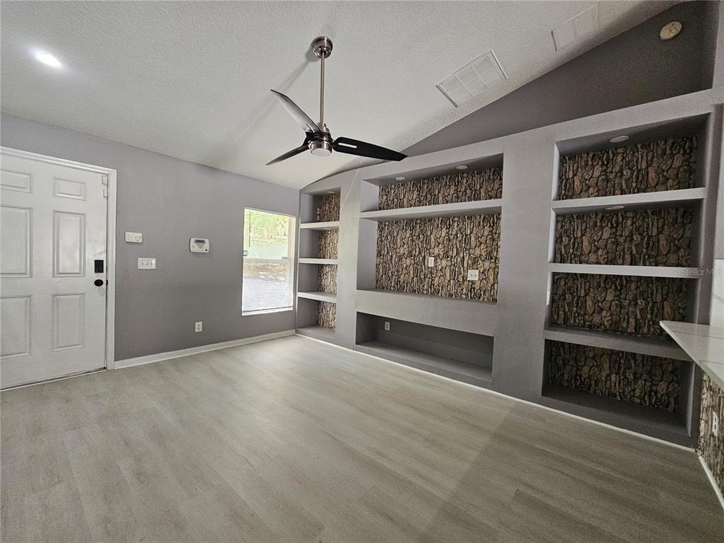 622 Brooke Court - Photo 1