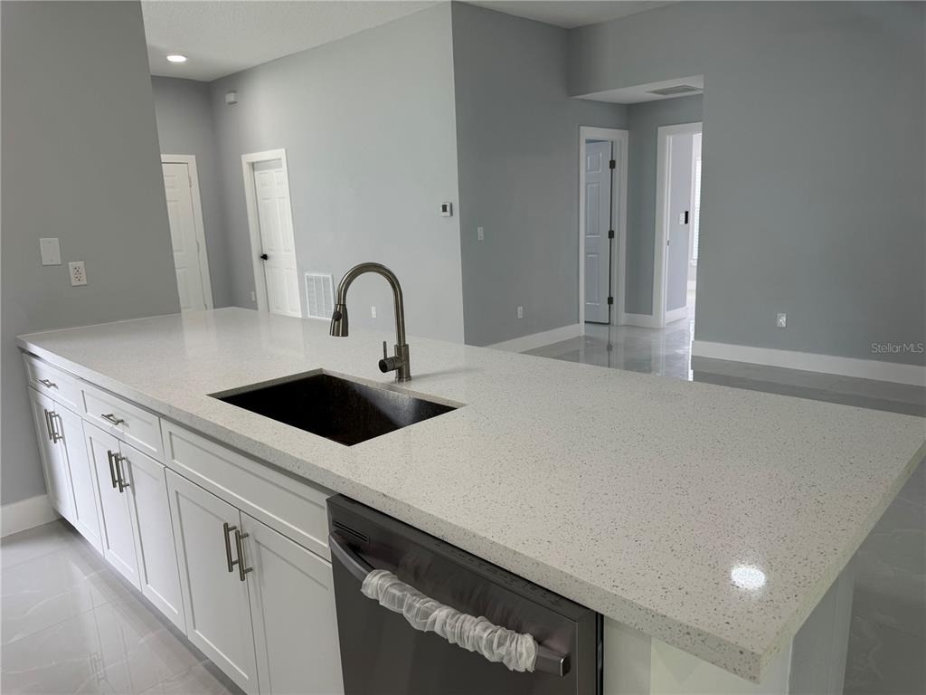 12 Reynolds Place - Photo 3