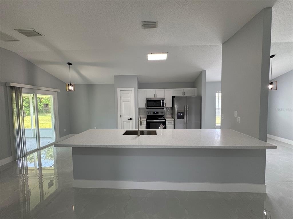 12 Reynolds Place - Photo 2
