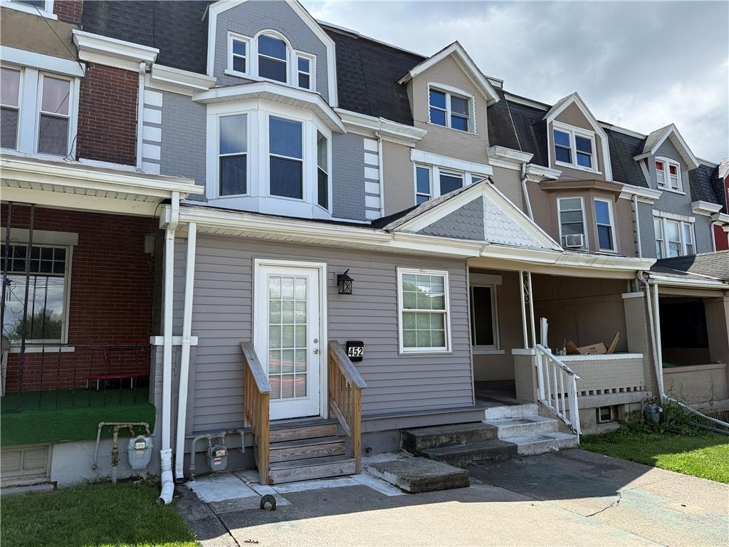 452 Hanover Avenue - Photo 2