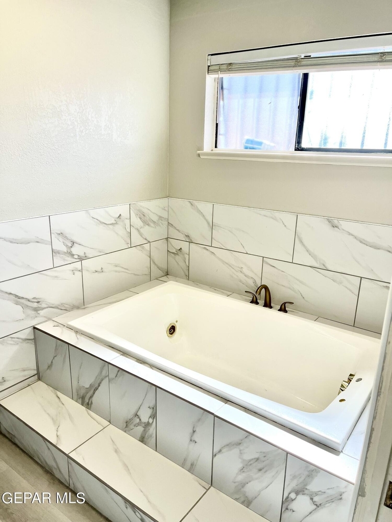 11676 Andrienne Drive - Photo 21