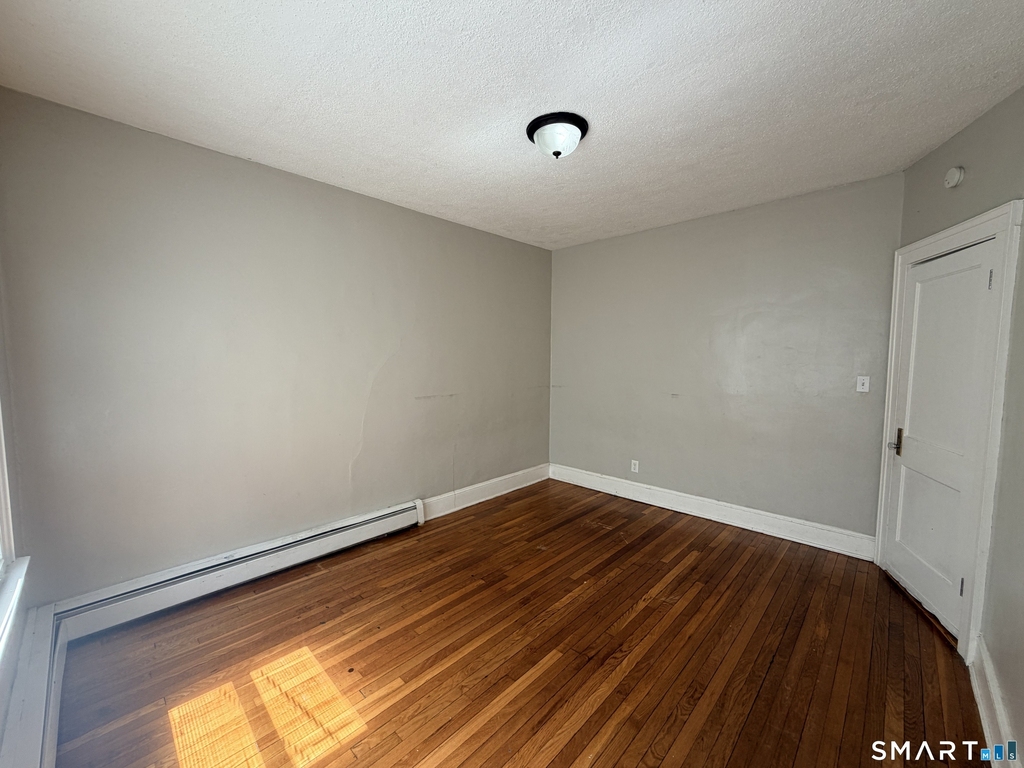 152 Lyons Street - Photo 9