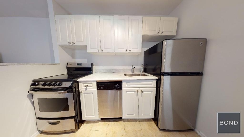 118 East 92nd Street Apartment 4D - Photo 2