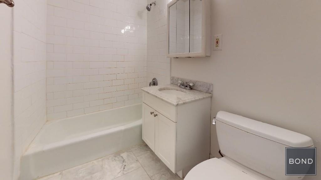 118 East 92nd Street Apartment 4D - Photo 3