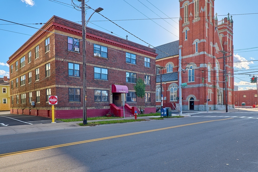 198 Court Street - Photo 8