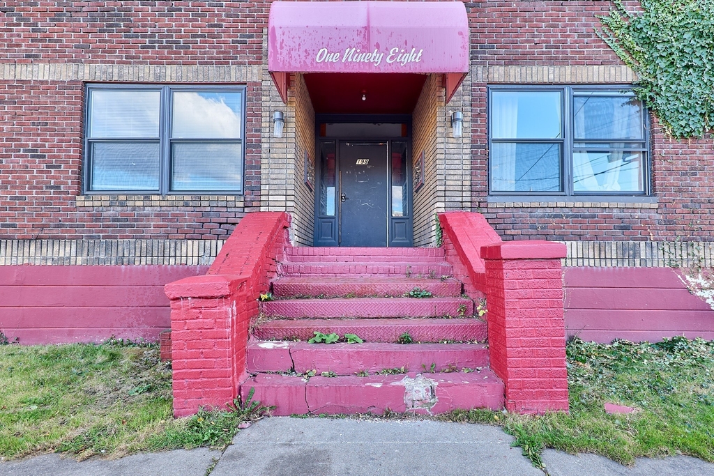 198 Court Street - Photo 9