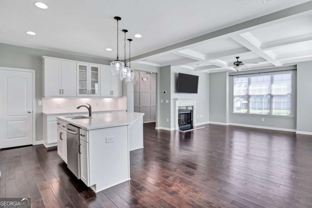330 Avalon Square - Photo 11