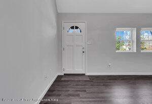 1429 Lakewood Road - Photo 6