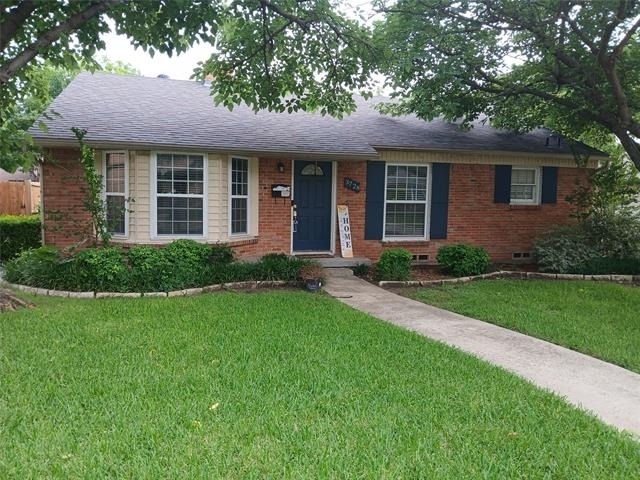 3728 Seguin Drive - Photo 1