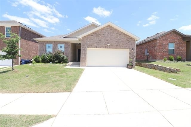 736 Richmond Drive - Photo 1