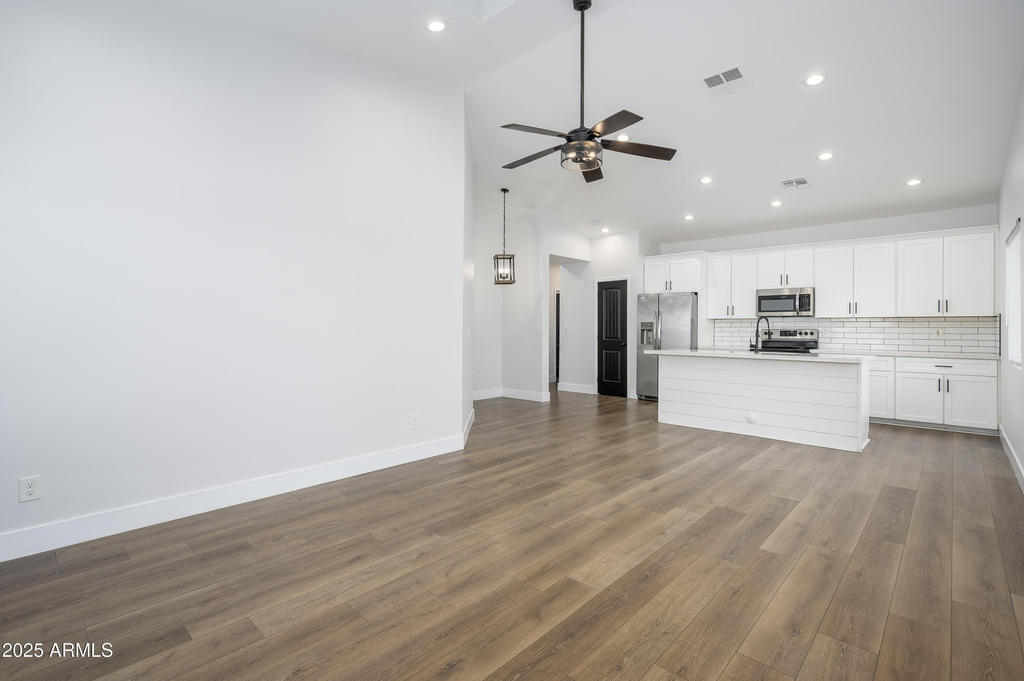 274 N Delaware Street - Photo 3