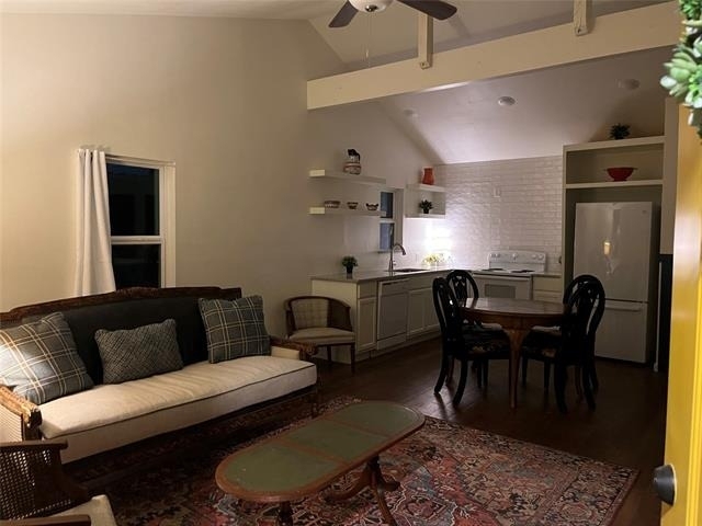 315 Hobson Street - Photo 1