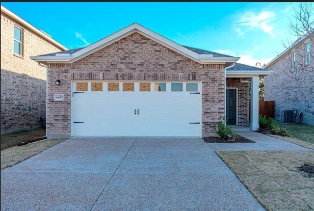 4407 Silverweed Lane - Photo 0