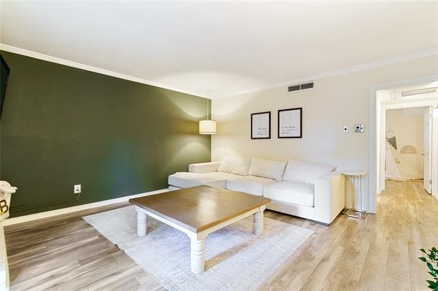 7707 Meadow Park Drive - Photo 2