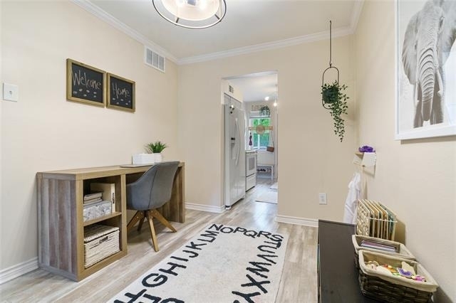 7707 Meadow Park Drive - Photo 4