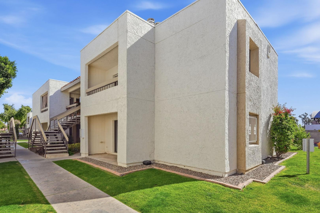 3002 N 70th Street - Photo 1