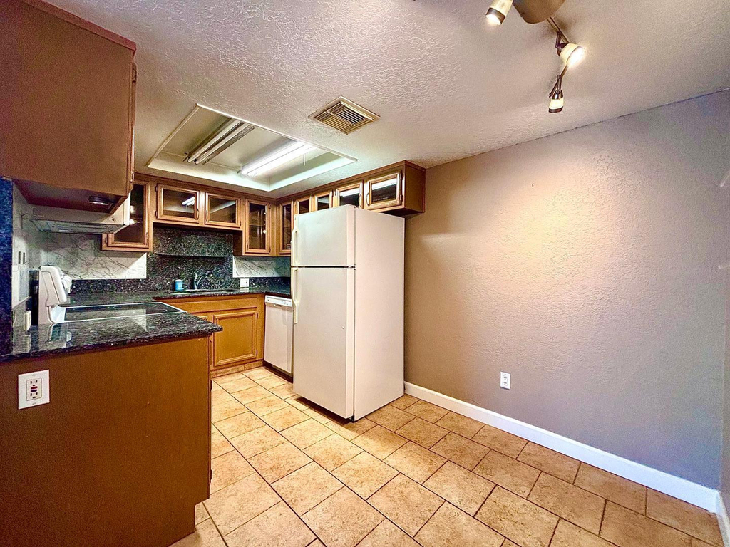 3002 N 70th Street - Photo 5