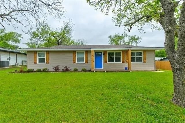 230 Davis Avenue - Photo 3