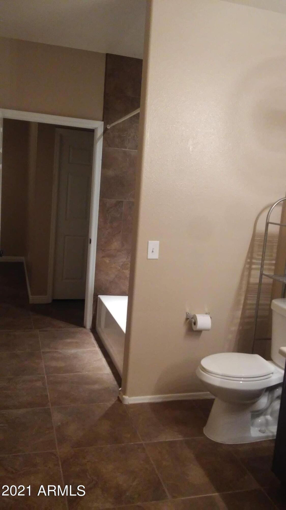 3236 E Chandler Boulevard - Photo 7