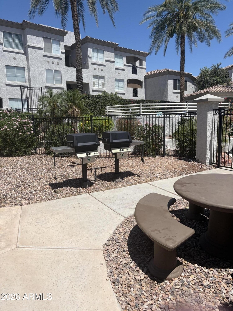 3236 E Chandler Boulevard - Photo 11