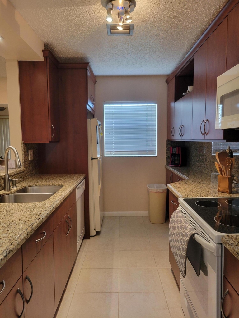 14629 Canalview Drive - Photo 10