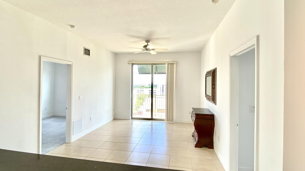 610 Clematis Street - Photo 3