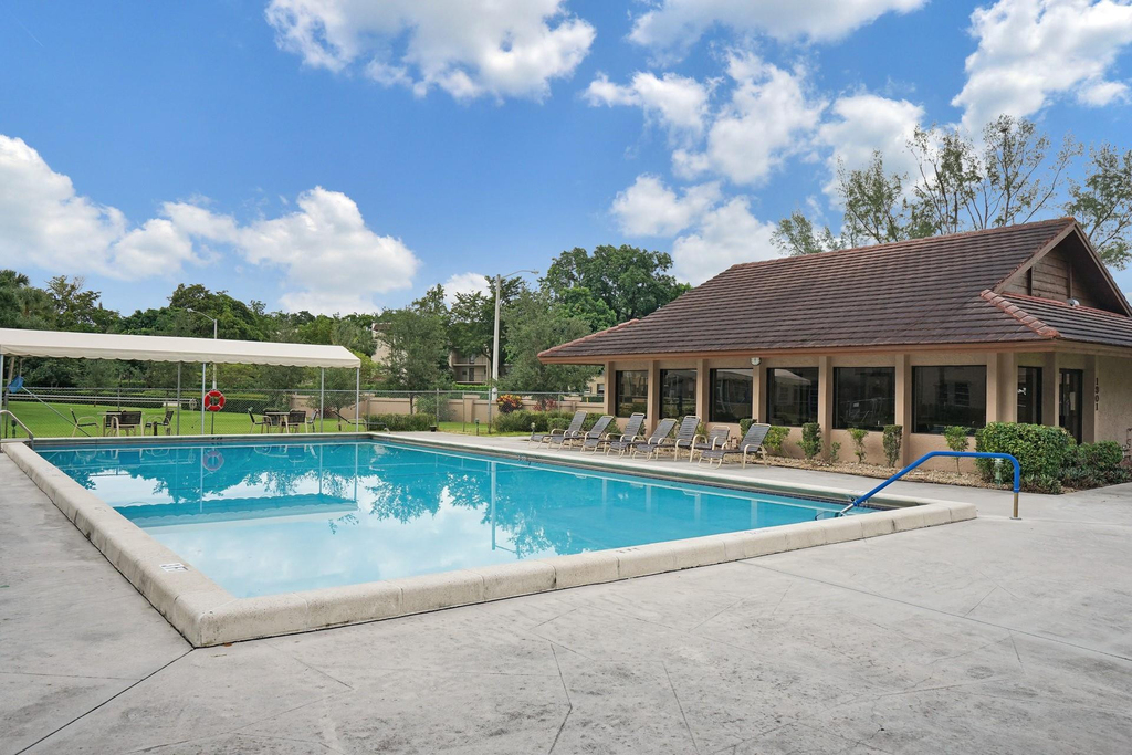 1831 Sabal Palm Drive - Photo 41