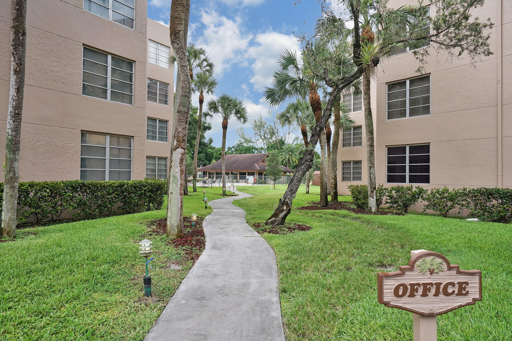 1831 Sabal Palm Drive - Photo 40