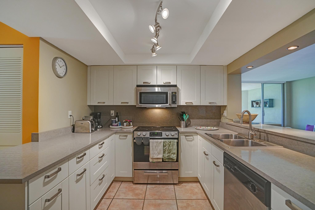 1831 Sabal Palm Drive - Photo 4