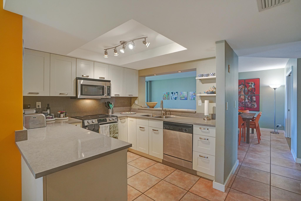 1831 Sabal Palm Drive - Photo 3