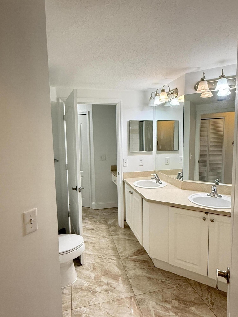 11032 Legacy Drive - Photo 9
