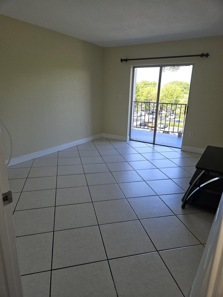 5665 W 20th Avenue - Photo 4