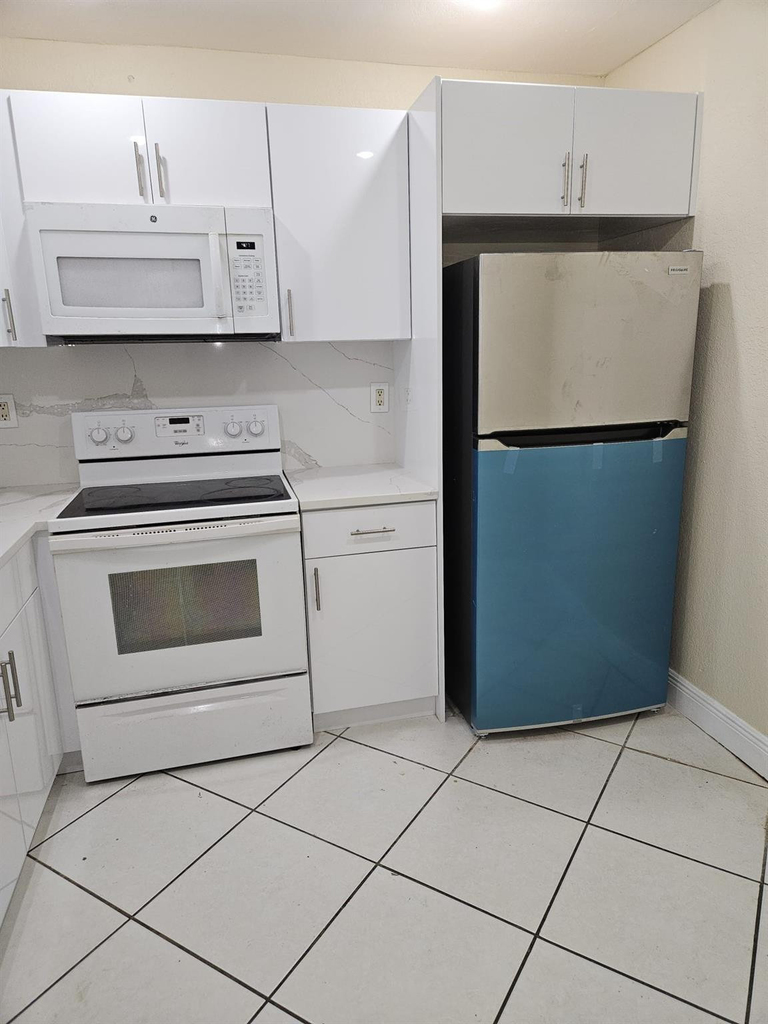 5665 W 20th Avenue - Photo 0
