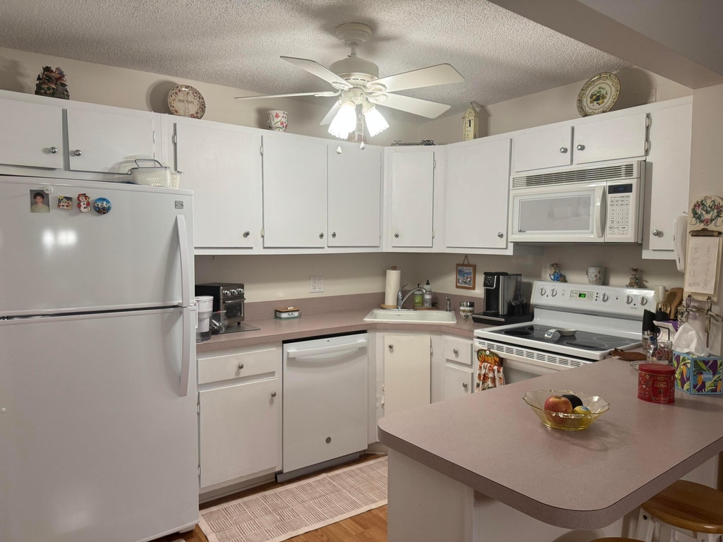 417 Pine Glen Lane - Photo 1