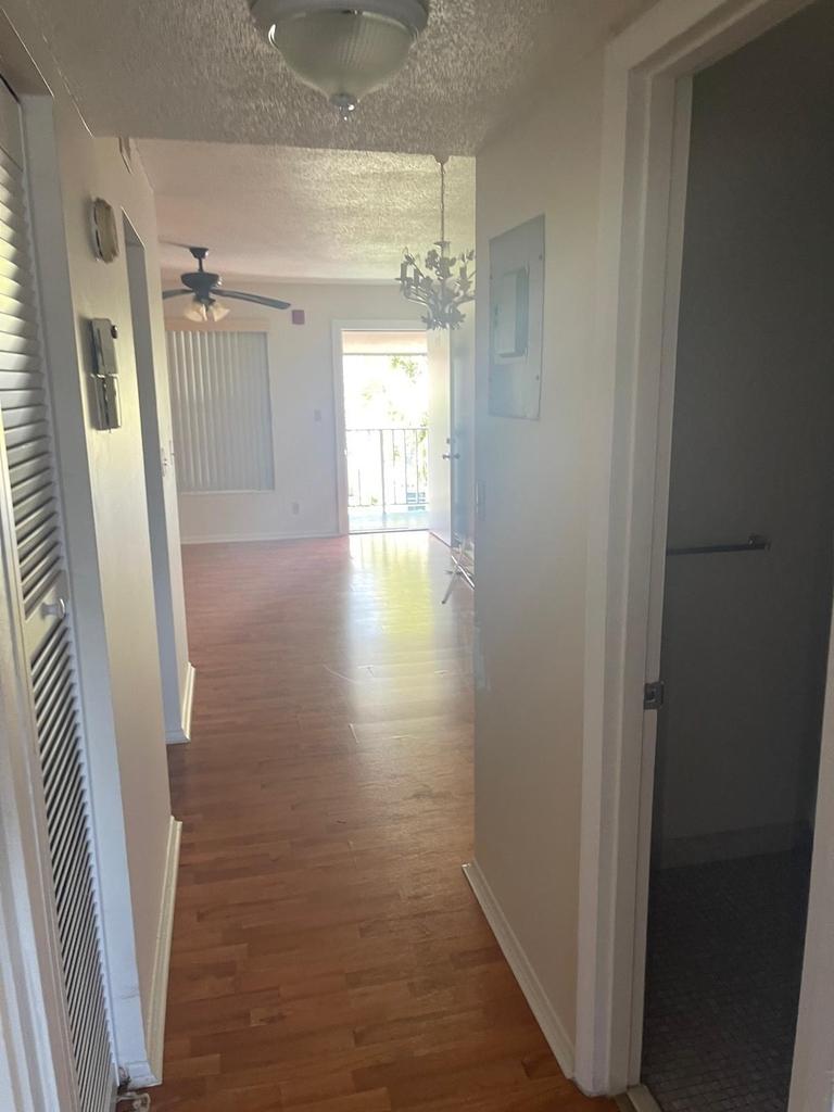 2901 Nw 47th Terrace - Photo 4