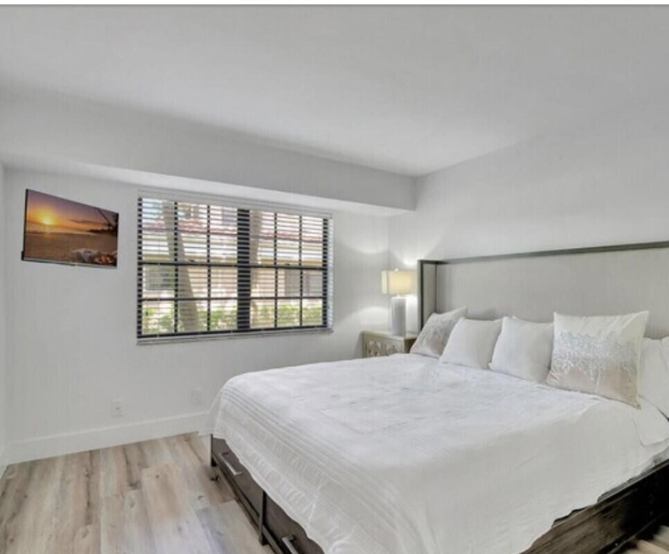 17372 Boca Club Boulevard - Photo 11