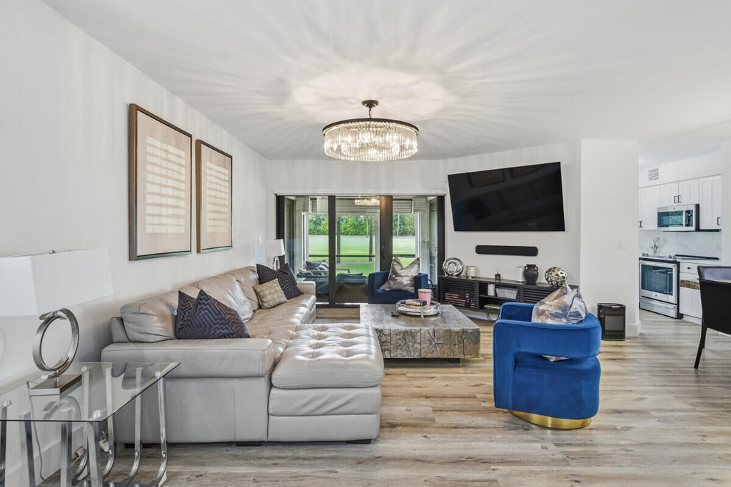 17372 Boca Club Boulevard - Photo 1
