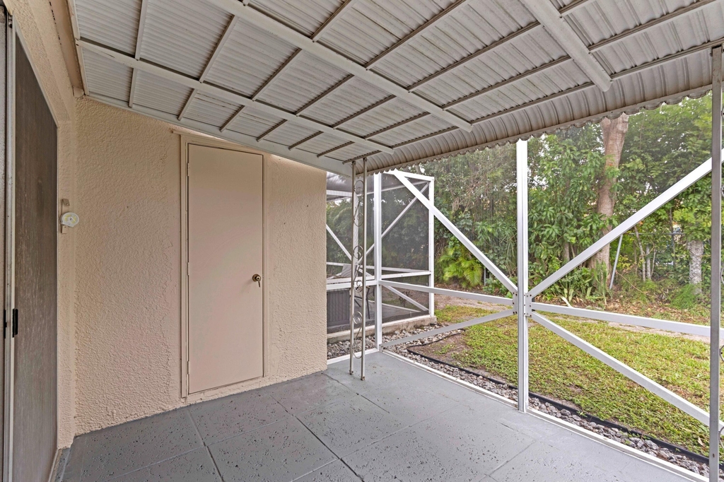 8555 Bella Vista Drive - Photo 14